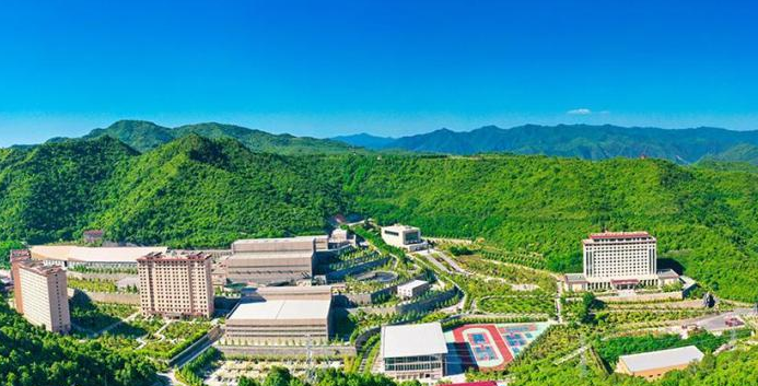 “花园”工厂：甘肃徽县“绿色矿山”科技赋能重塑工业新优势