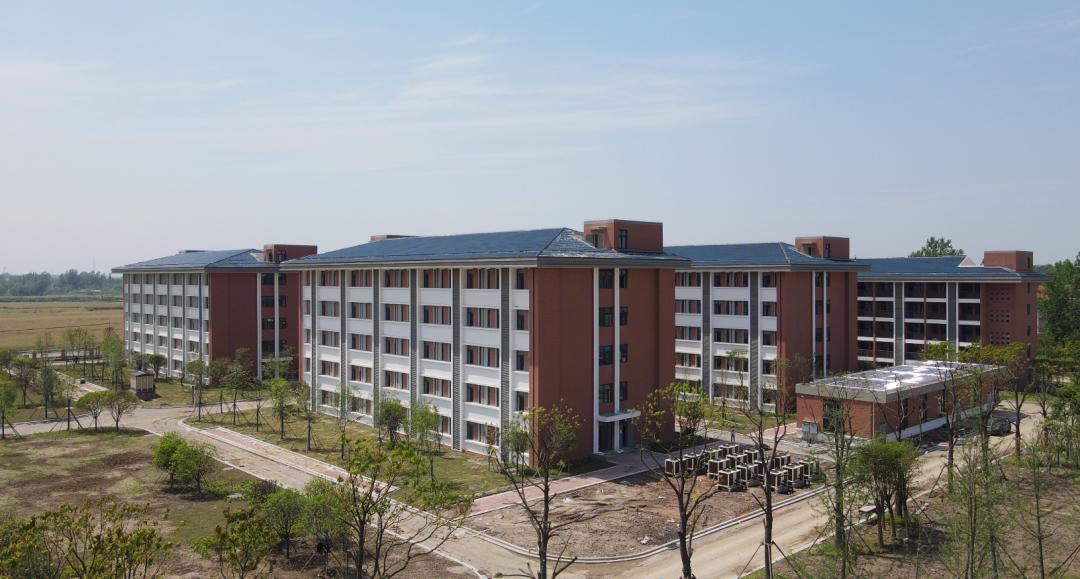 年省百万运行费用！派沃空气能专为解决学生用水难题，这个学校选对了！